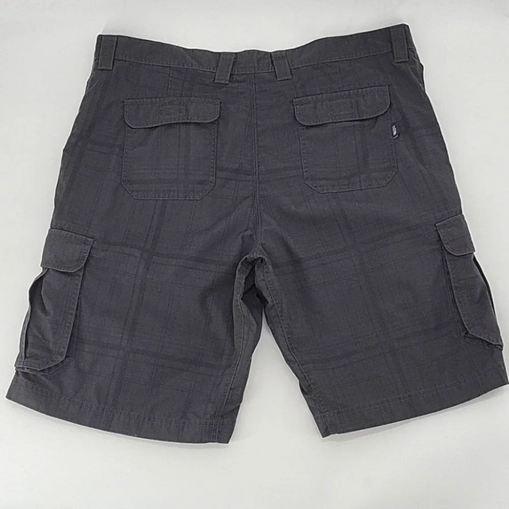 The North Face Cargo Shorts Gray Plaid Size 40